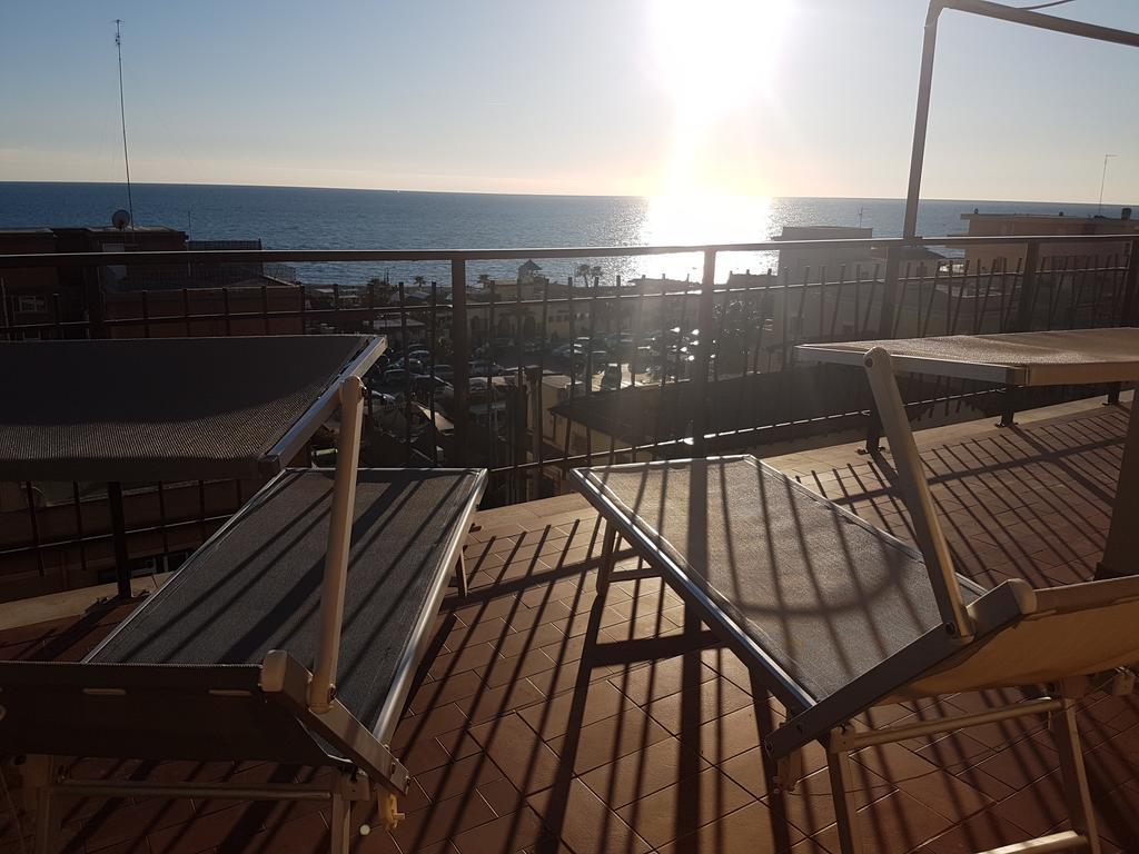 Mary'S Penthouse Apartment Lido di Ostia Exterior photo